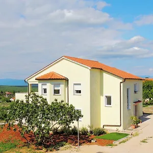 Private Kirincic , Vrh (Krk) Horvátország