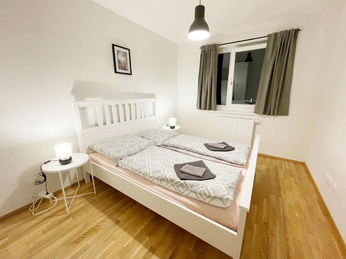 Muzeta11 - Modern Town Apartment With Balcony Wien