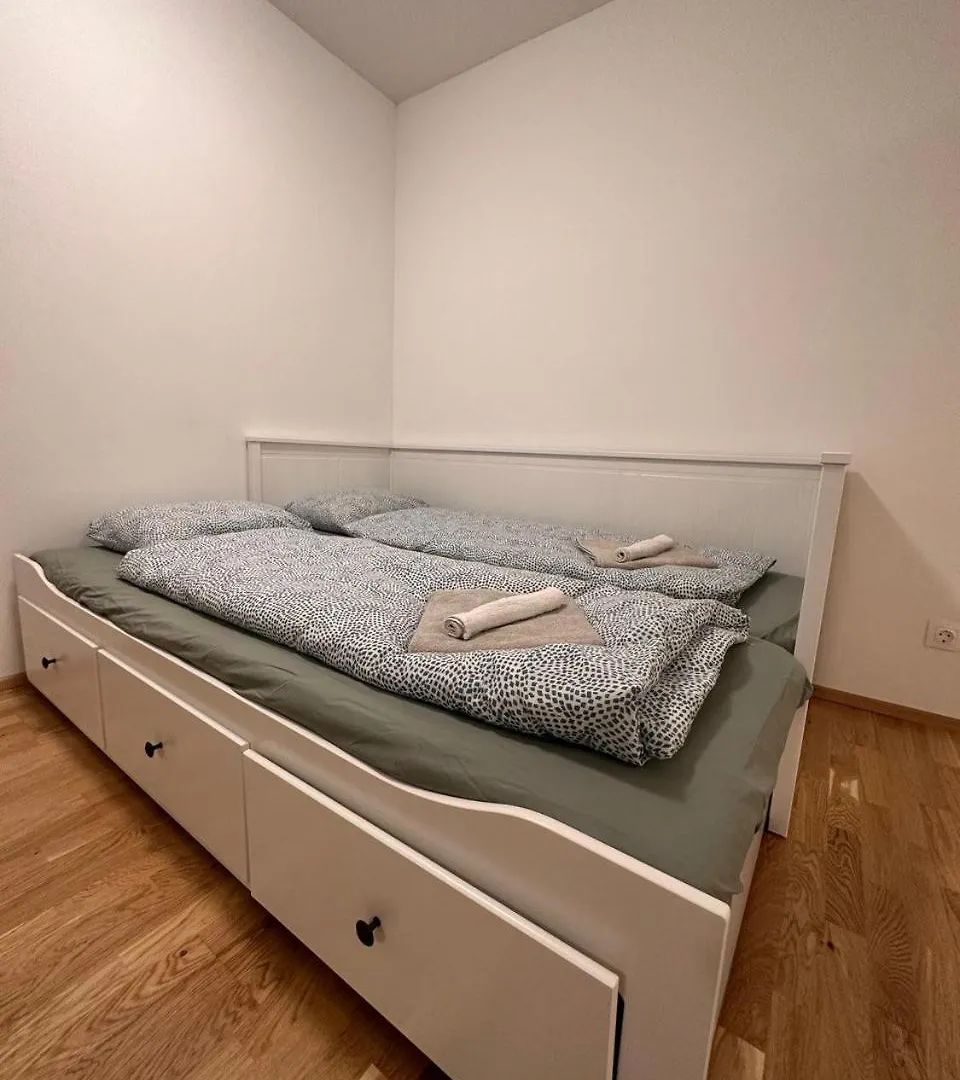 Muzeta11 - Modern Town Apartment With Balcony Wien